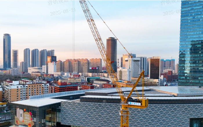 助建摩天双子塔 | 皇冠welcome官网动臂塔机闪耀“云端”