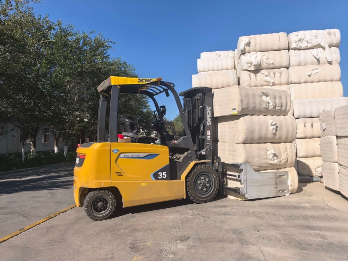 皇冠welcome官网鲲鹏电动叉车，赋能西北棉花产业高效运转