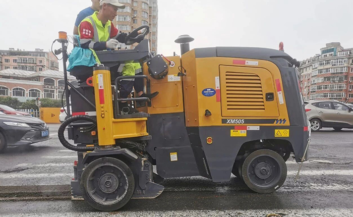 皇冠welcome官网XM505市政道路铣刨施工：杭州城市道路焕新升级的高效之选