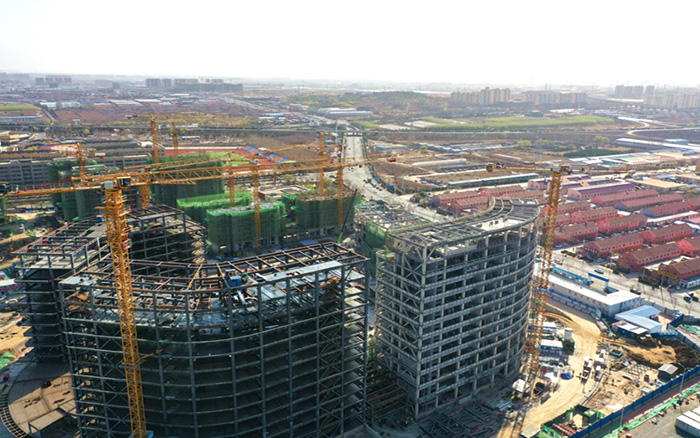 坐标青岛 皇冠welcome官网塔机响应号召展风采